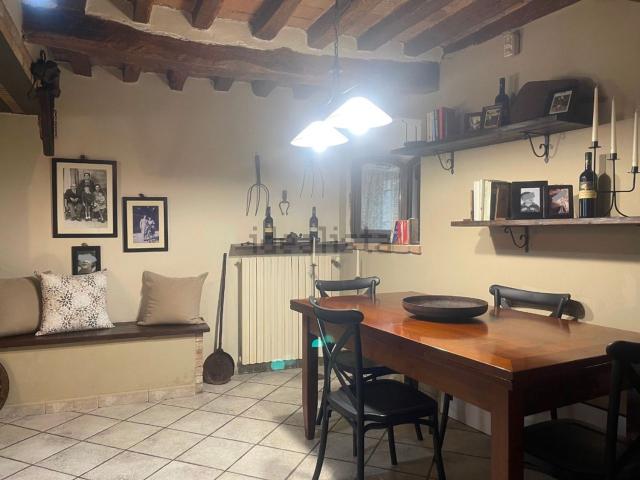 Rustico in vendita a Val d’Enza, Re