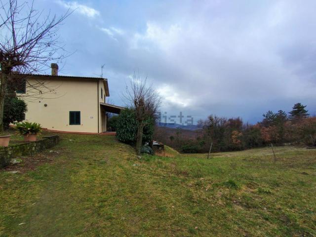 Rustico in vendita a Pescina, Seggiano