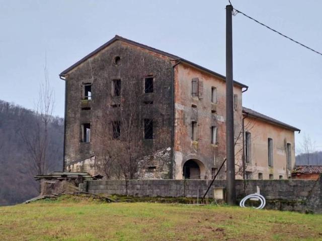 Rustico in vendita a Follina, Treviso