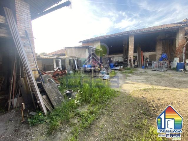 Rustico in vendita a Izano, Lombardia