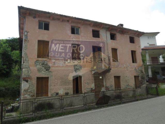 Rustico in vendita a Fara Vicentino, Veneto