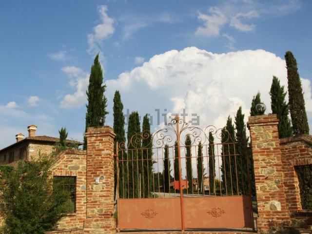 Rustico in vendita a Foiano Della Chiana, Toscana