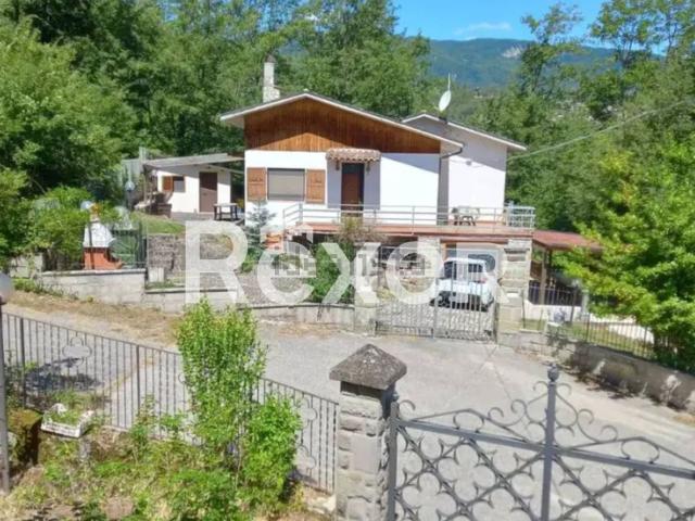 Rustico in vendita a Crognaleto, Abruzzo