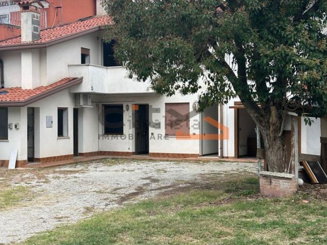 Rustico in vendita a Oratorio, Rosà