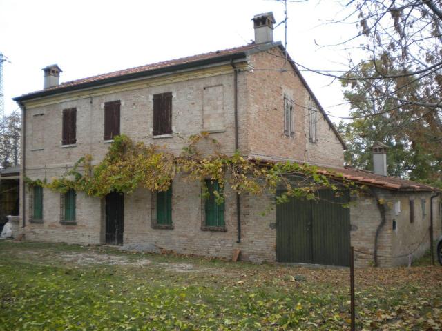 Rustico in vendita a Russi, Reggio Emilia
