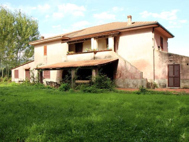 Rustico in vendita a Limatola