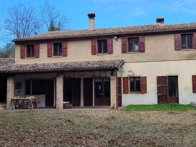 Rustico in vendita a Carignano, Marche