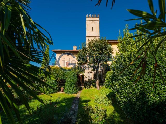 Rustico in vendita a Trescore Balneario, Lombardia