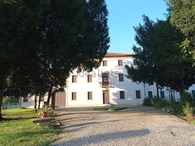 Rustico in vendita a San Dono, Massanzago