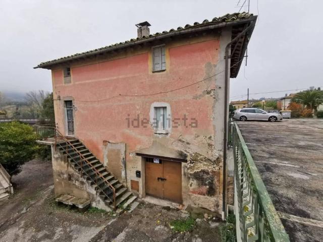 Rustico in vendita a Torgiano, Umbria