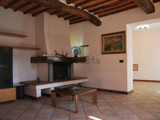Rustico in vendita a Serravalle Pistoiese, Toscana