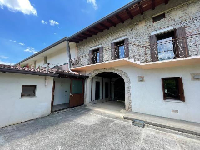 Rustico in vendita a Aviano, Friuli-Venezia Giulia