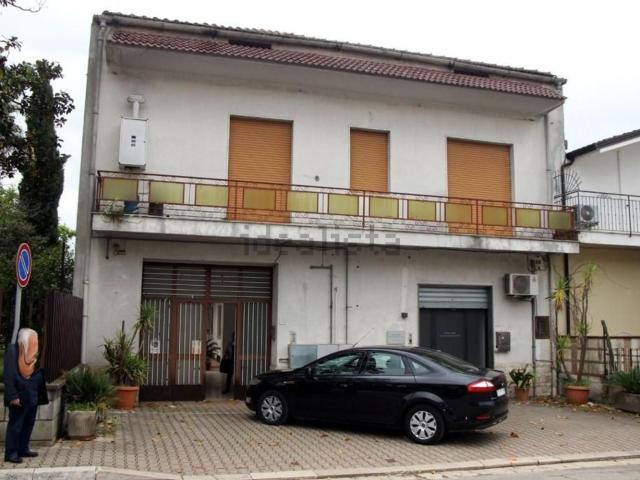 Rustico in vendita a Dugenta