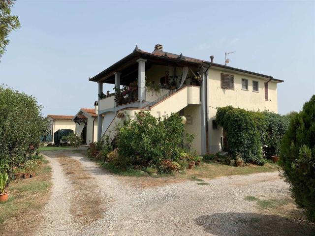 Rustico in vendita a Podere Sant'Eugenio, Grosseto