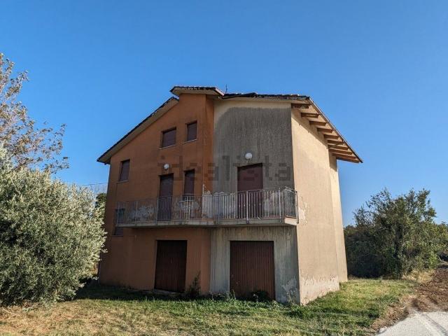 Rustico in vendita a Marche, Macerata