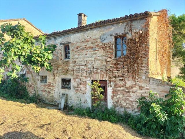 Rustico in vendita a San Biagio, Osimo