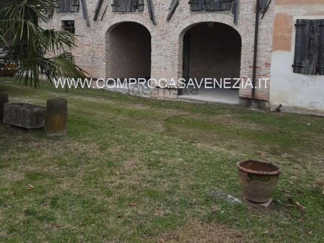 Rustico in vendita a San Biagio Di Callalta, Veneto