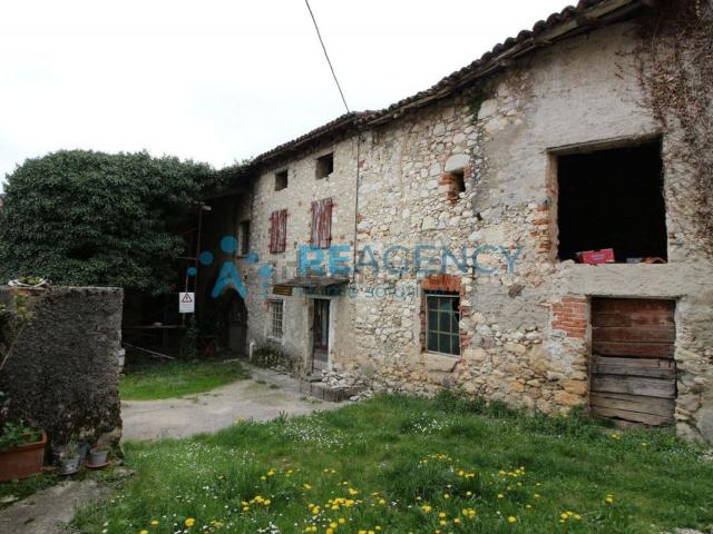 Rustico in vendita a Cogollo Del Cengio, Veneto