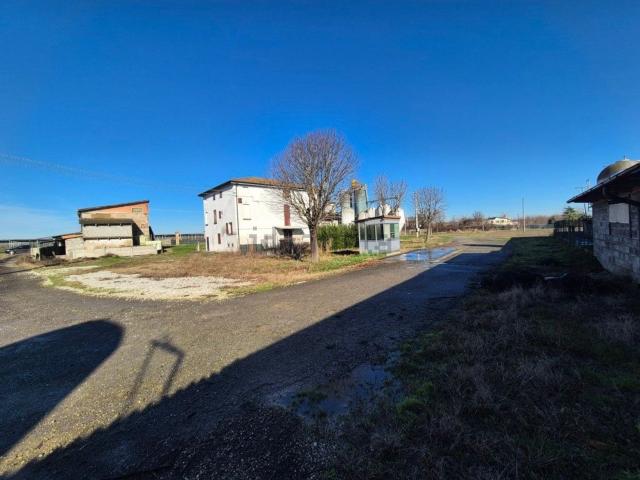 Rustico in vendita a Crocetta-San Lazzaro-Modena Est, Modena