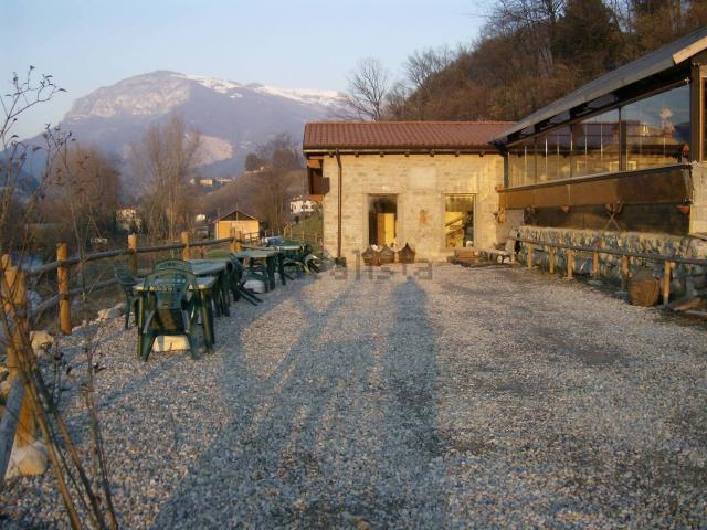Rustico in vendita a Borgo Di Terzo, Lombardia