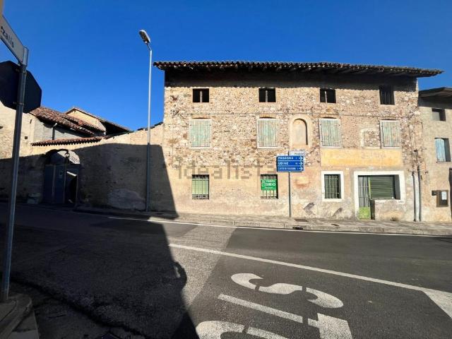 Rustico in vendita a Fagagna, Friuli-Venezia Giulia