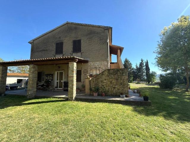 Rustico in vendita a La Colombaia, Castelnuovo di Val di Cecina