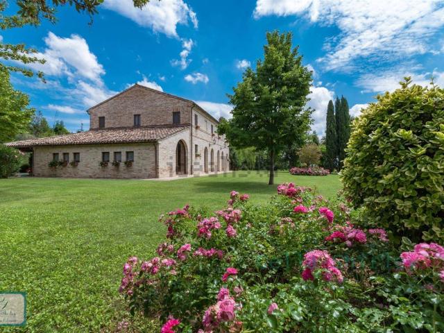 Rustico in vendita a San Claudio, Corridonia