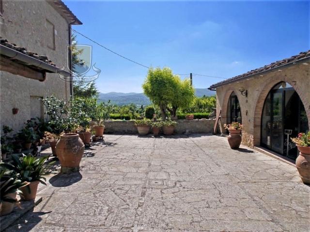 Rustico in vendita a Siena, Toscana