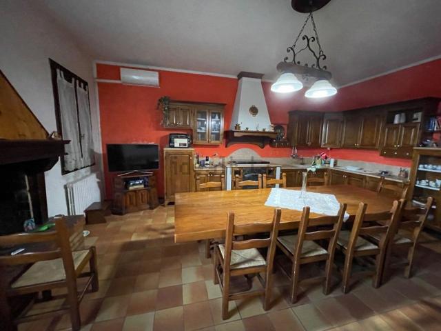 Rustico in vendita a Sant'urbano, Veneto