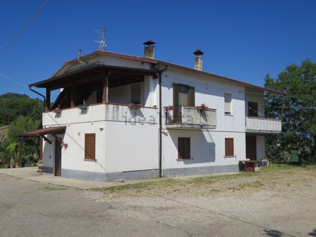 Rustico in vendita a Cellino Attanasio, Abruzzo