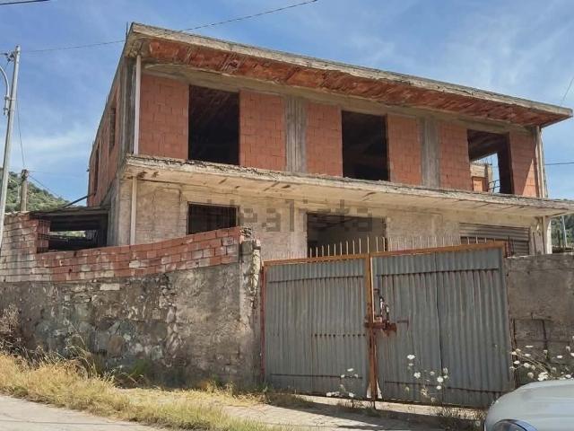 Rustico in vendita a Alì Terme, Sicilia