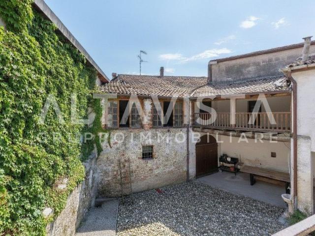 Rustico in vendita a Calvagese Della Riviera, Lombardia