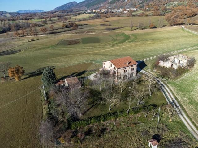 Rustico in vendita a Costacciaro, Umbria