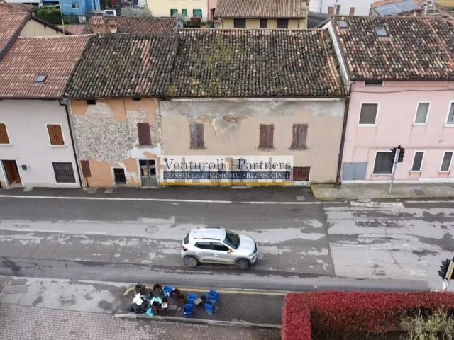 Rustico in vendita a Calcinato, Lombardia