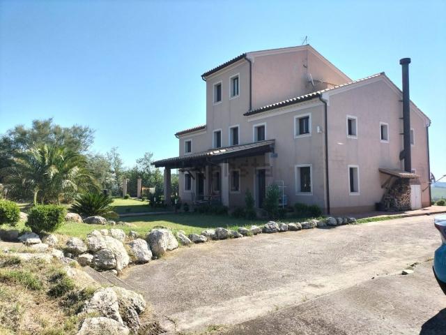 Rustico in vendita a Marche, Ancona