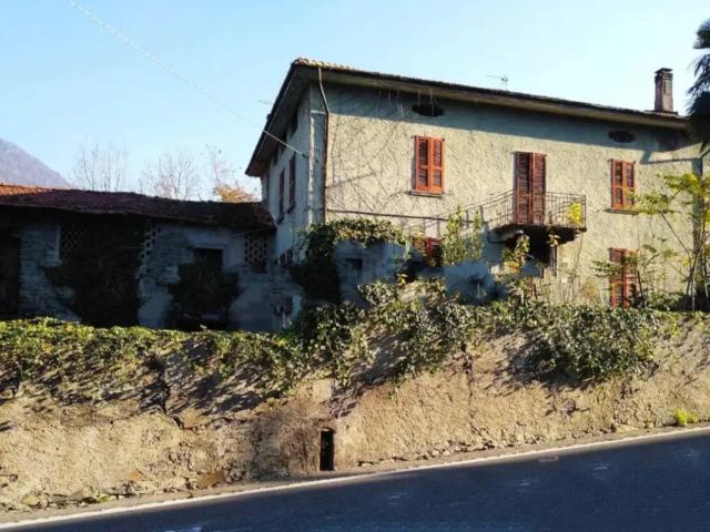 Rustico in vendita a Talamona, Lombardia