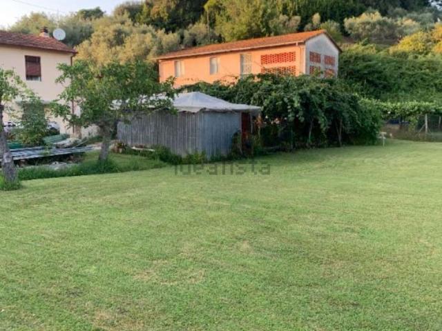Rustico in vendita a Massarosa, Toscana