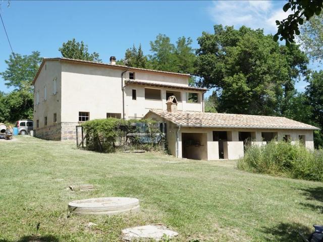Rustico in vendita a Radicofani, Siena