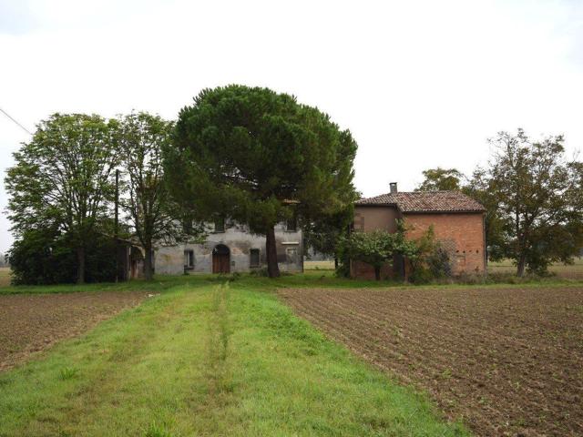 Rustico in vendita a Russi, Reggio Emilia