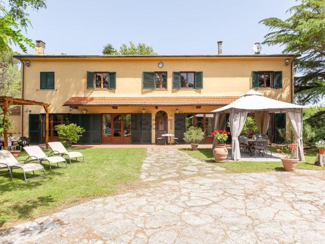 Rustico in vendita a Crespina Lorenzana, Crespina