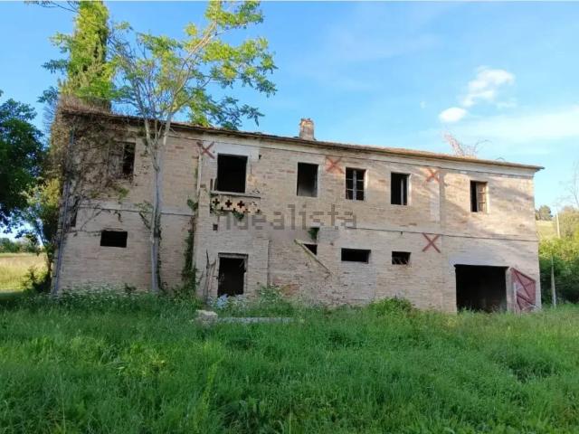 Rustico in vendita a Frazione Montefiore, Marche