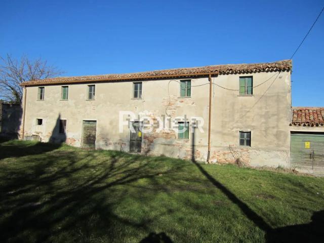 Rustico in vendita a Carrara, Marche