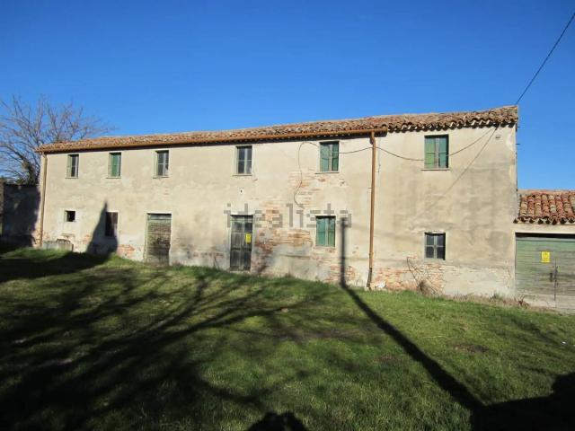 Rustico in vendita a Carrara, Marche