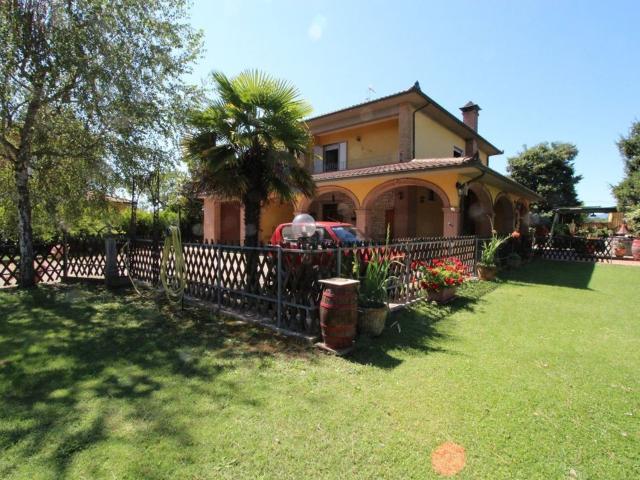 Rustico in vendita a Montepulciano, Siena