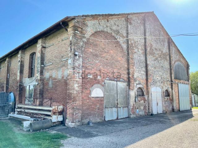Rustico in vendita a Ferrara, Reggio Emilia