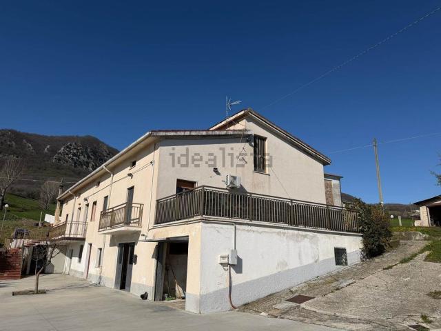 Rustico in vendita a Villa Santa Maria, Abruzzo