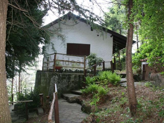 Rustico in vendita a Borgo storico Taramelli, Selvino