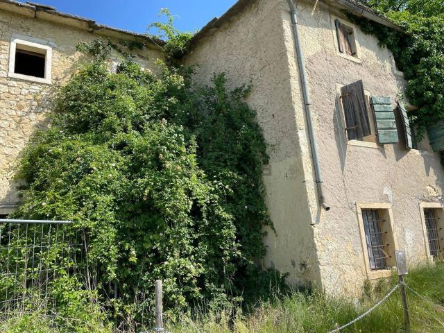 Rustico in vendita a Negrar, Veneto