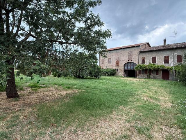 Rustico in vendita a Tresinaro - Secchia, Re