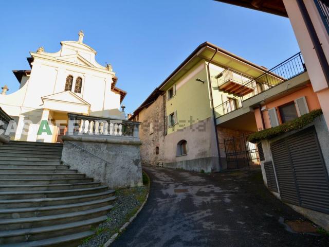 Rustico in vendita a Nembro, Lombardia